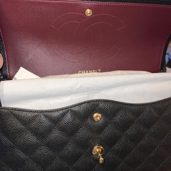 Gorgeous Chanel Black Quilted  Shoulder Bag with Gold Chain 💯Fabulous - Picture 3 of 16